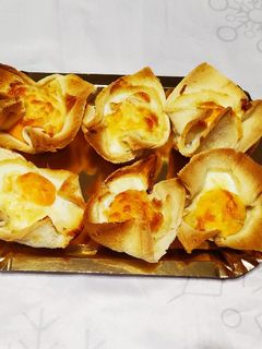 Una foto de Aperitivo de huevo con jamón dulce