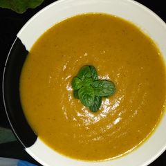 A picture of Carrot soup.