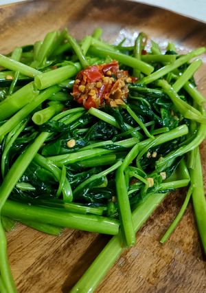92辣炒空心菜/快速便當菜 的食譜成品照片