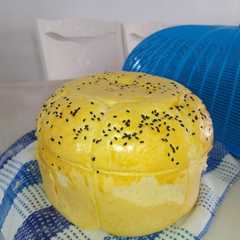 A picture of Roti sobek tanpa oven hanya dengan kukusan.