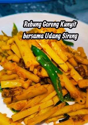 Gambar Rebung Goreng Kunyit Bersama Udang Sireng