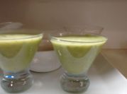 Una foto de cocteles con licor