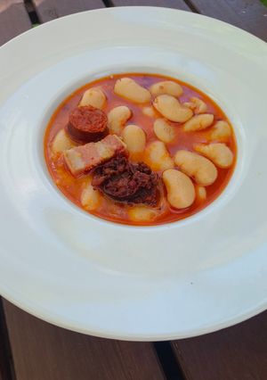Una foto de Judiones con Compango Asturiano