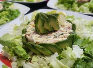Una foto de Palta rellena con Carapacho 🦀