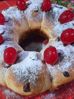Una foto de Pan en Rosca de Frutos Secos
