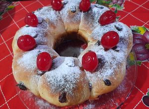 Una foto de Pan en Rosca de Frutos Secos