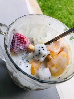 Hình của món Trái cây dầm sữa chua.