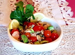 Una foto de Frutos de mar: ¡ensalada fresca!
