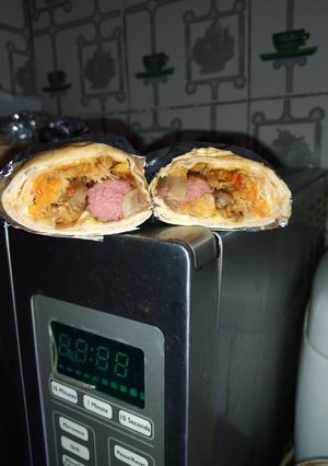 A picture of Chicken shawarma.
