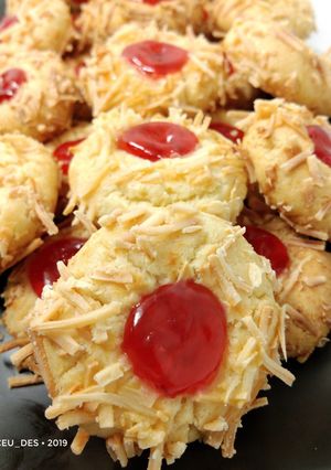 Foto resep Strawberry Thumbprint Cookies