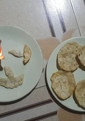 પૂરી(Poori Recipe in Gujarati) રેસીપી મુખ્ય ફોટો