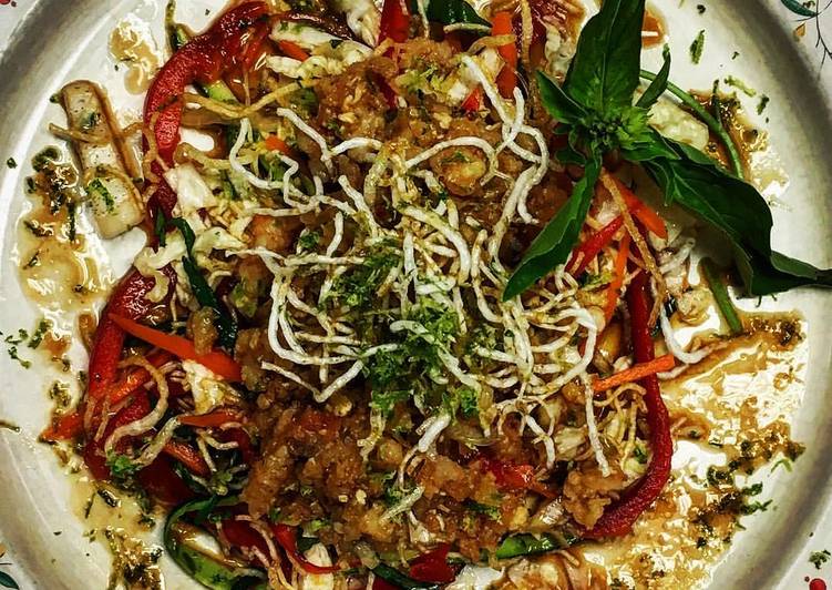 Step-by-Step Guide to Make Speedy Thai Salad with Shrimp and Fried Rice Noodles