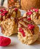 Donuts de coco con frambuesas y chocolate (sin gluten)