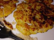 Una foto de hamburguesa con filetes de merluza
