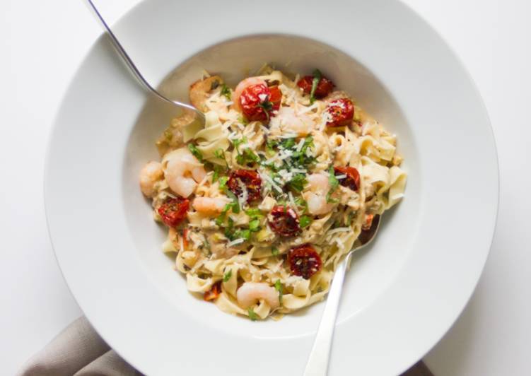 Fetuccine Con Gambas Y Tomates Confitados