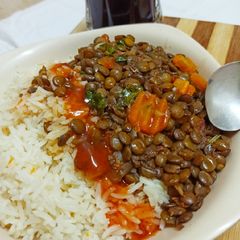 A picture of Lentils (kamande) with rice.