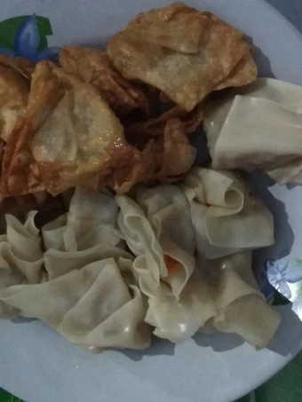 Langkah Mudah untuk Menyiapkan Resep  Dimsum ayam kukus goreng yang Bikin Ngiler, Bikin Ketagihan