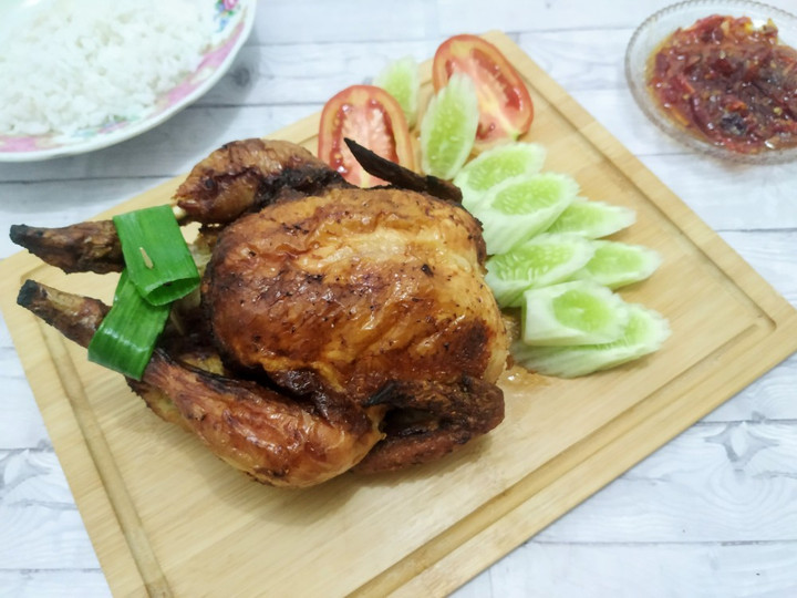 Resep Ayam Panggang Utuh Crispy Skin + Sambal Bawang Wajib Dicoba