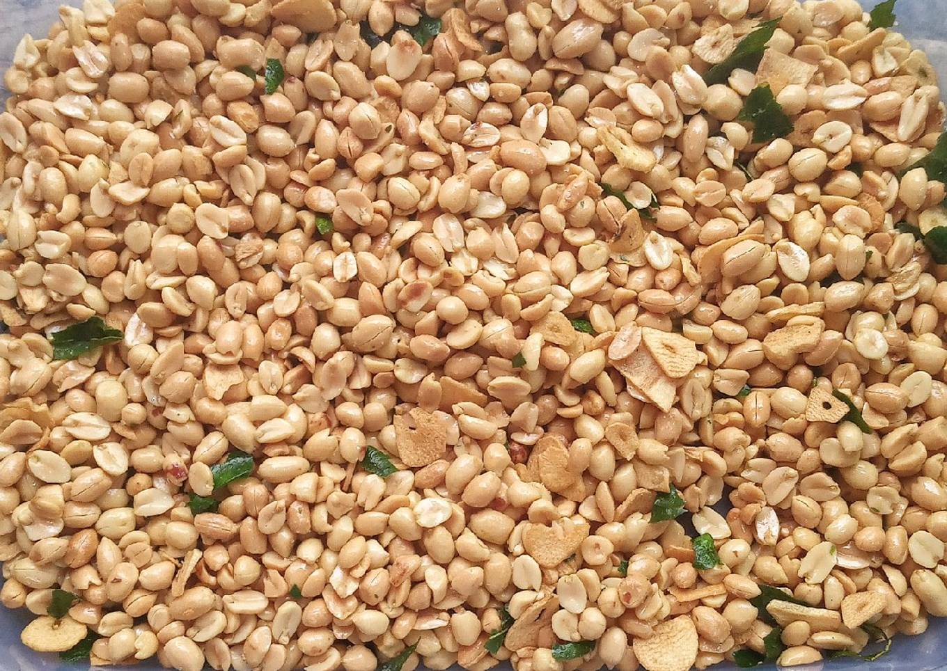 Kacang goreng mentega