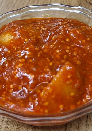 A picture of Tangy, chatpata, tikha lemon pickle.