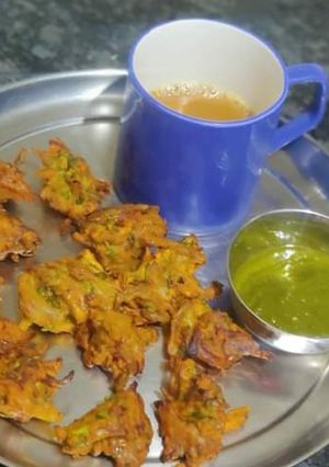 गोभी की पकौड़ी (gobi ke pakodi recipe in Hindi) रेसिपी मुख्य फोटो