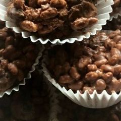 Rice Krispies Cakes A picture of Rice Krispies Cakes.
