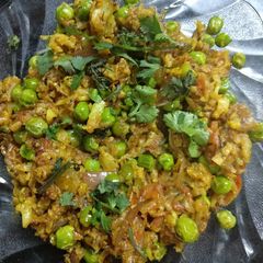 A picture of Gobi matar keema.
