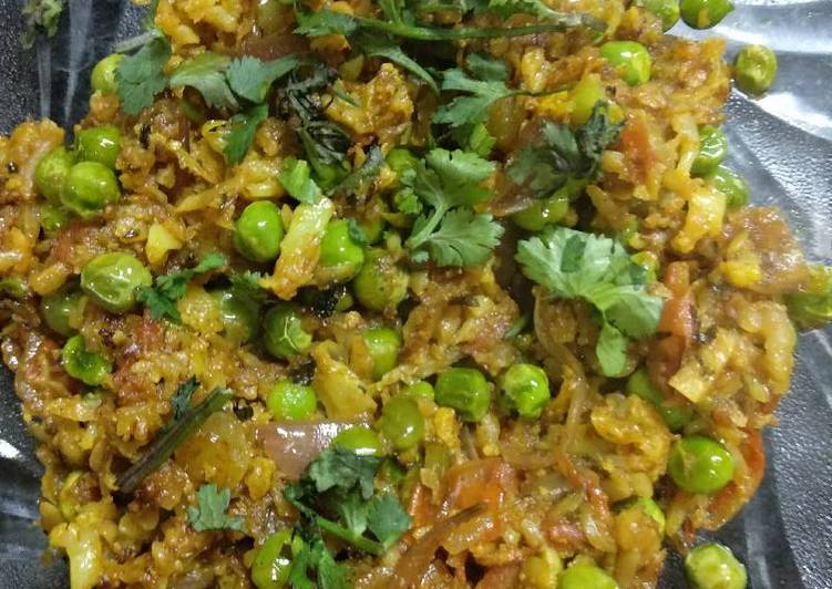 How to Fall at dinner Gobi matar keema