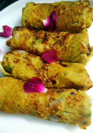 A picture of Whole wheat Cheela Roll.