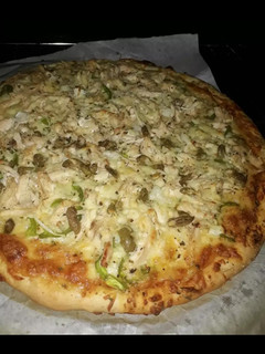 Una foto de Pizza casera fácil🍕
