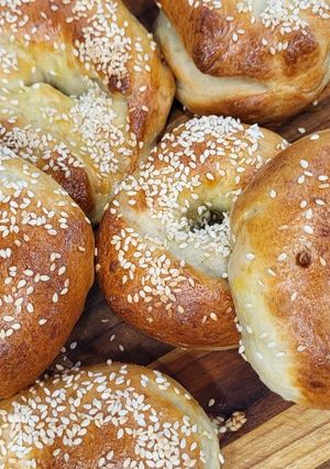 A picture of Homemade sesame bagels.