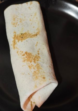 Una foto de Tortillas de trigo con acelgas y pesto