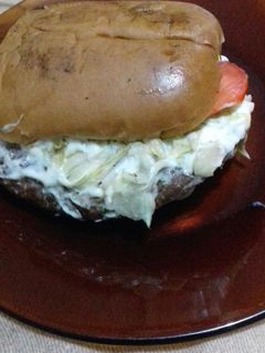 Una foto de Sándwich de hamburguesa casera!!!😊