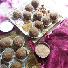 Khaskhas meva ladoo A picture of Khaskhas meva ladoo.