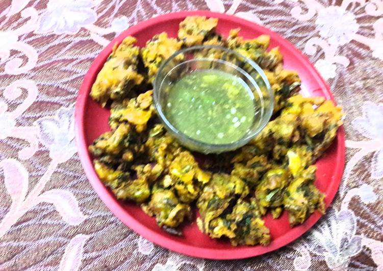 Simple Way to Make Quick Mixed Pakoras
