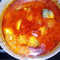 A picture of Tomatoes stew.