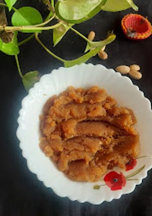 A picture of Wheat flour halwa.