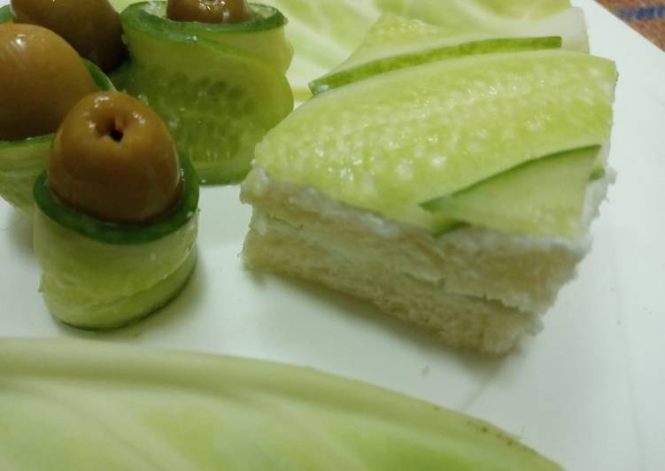 Cucumber slices