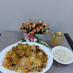 A picture of Chicken biryani.