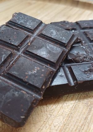 Una foto de Tableta de chocolate casera y saludable