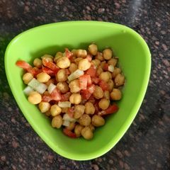 A picture of Simple Chickpea salad.