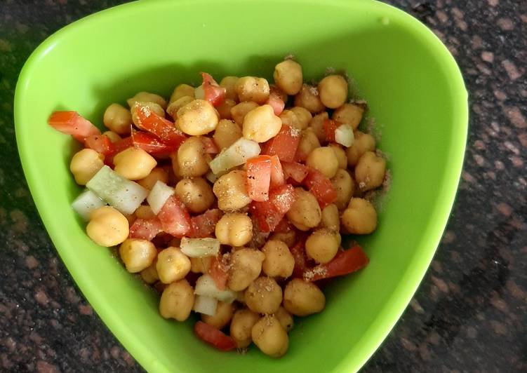 How to Prepare Speedy Simple Chickpea salad