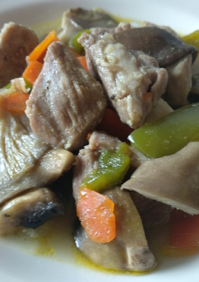 Una foto de Ragout de pavo con setas