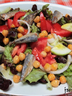 Una foto de Ensalada “Eras de Renueva”