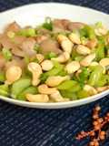 Stir-Fried Chicken with Celery and Cashews
