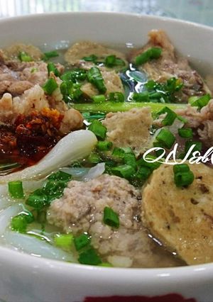 Hình của món Bánh canh thịt băm, bò viên.