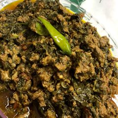 A picture of Qeema palak.