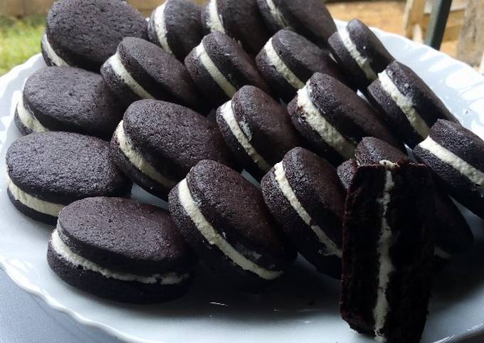Homemade Oreo cookies/biscuits