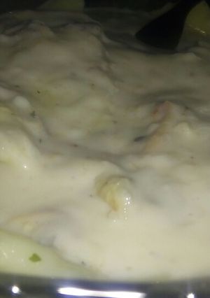 Una foto de Ravioles de pollo con salsa blanca