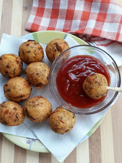 A picture of Rava Idli Balls.
